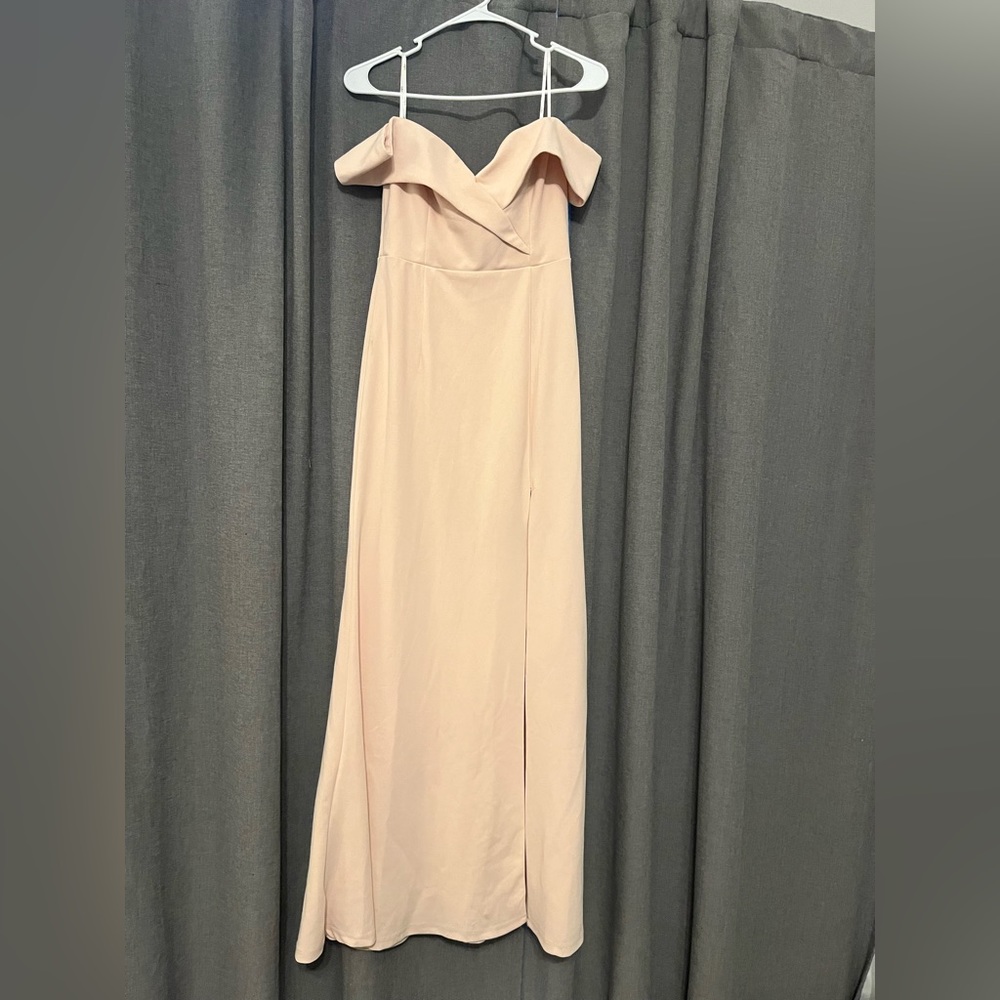 Women’s size small formal dress , Lulus brand , light pink /peach , VGUC